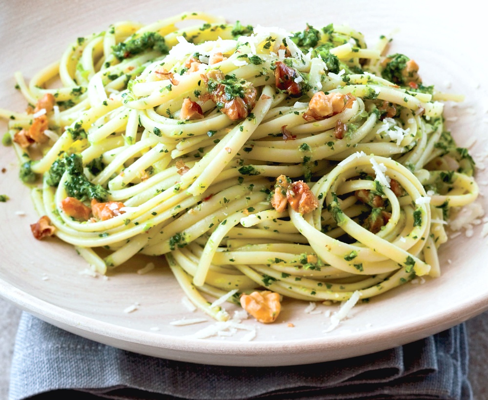 Walnut Broccoli Rabe Pesto Linguine is a vegetarian's dream and the perfect choice to perk up Meatless Mondays.