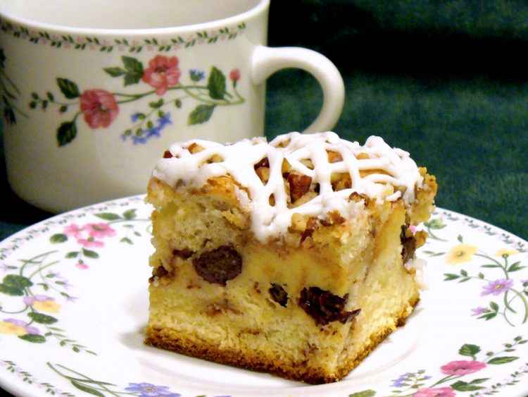 Bread Pudding Coffee Cake is moist and delicious, made from sweet dinner rolls, raisins, and cinnamon streusel.