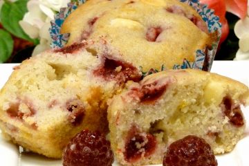 Raspberry White Chocolate Muffins Recipe: A luscious marriage of raspberries and chocolate in a muffin.